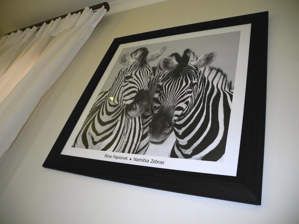יוהנסבורג Rosebank Lodge Guesthouse By Claires מראה חיצוני תמונה