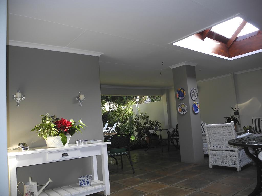 יוהנסבורג Rosebank Lodge Guesthouse By Claires מראה חיצוני תמונה